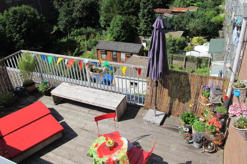 Wild Roses - Apartment With Terrace