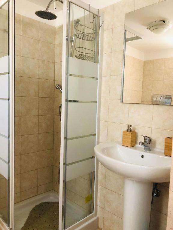 A bathroom at Residenza la Casa di Pierino