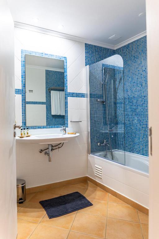 Koupelna v ubytování Aldeia Azul Resort