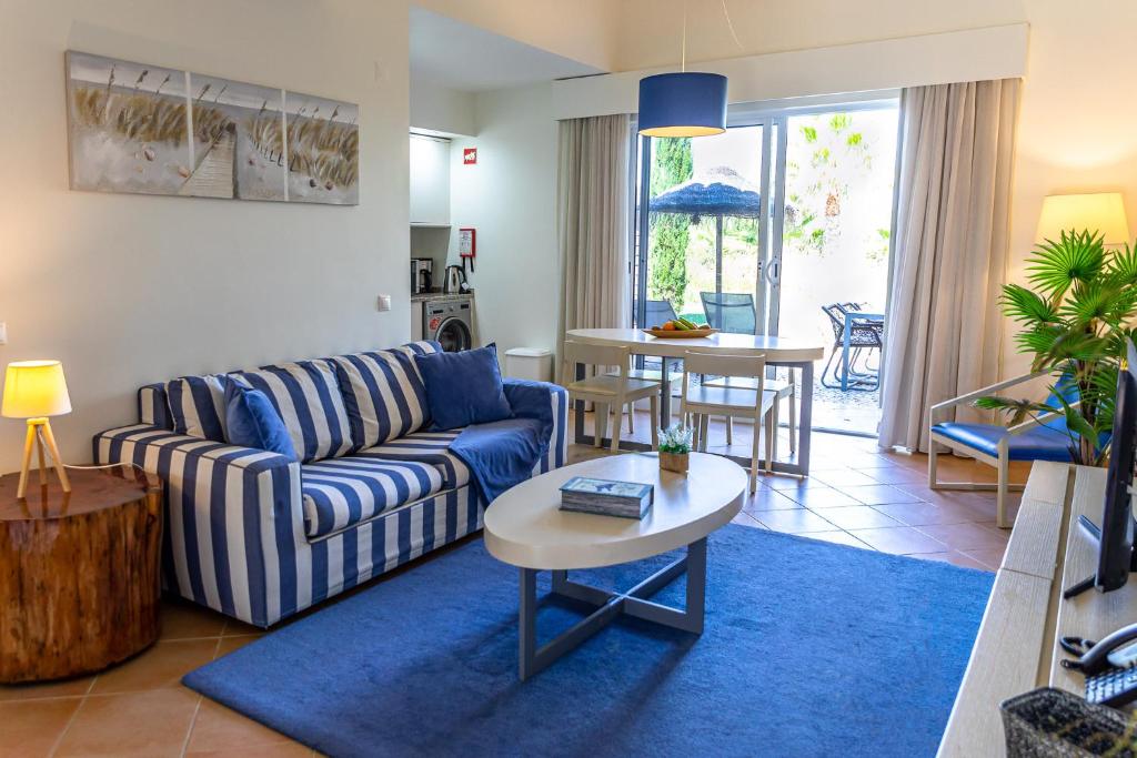 Posezení v ubytování Aldeia Azul Resort