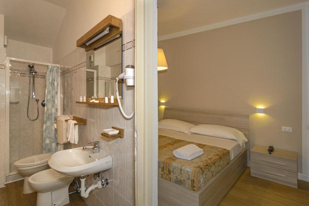 Hotel La Pace - Triple Room