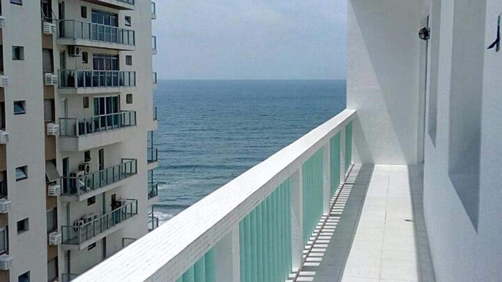  APARTAMENTO PÉ NA AREIA.