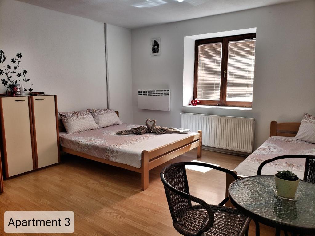 Foto da galeria de Apartments Doris em Kruševo