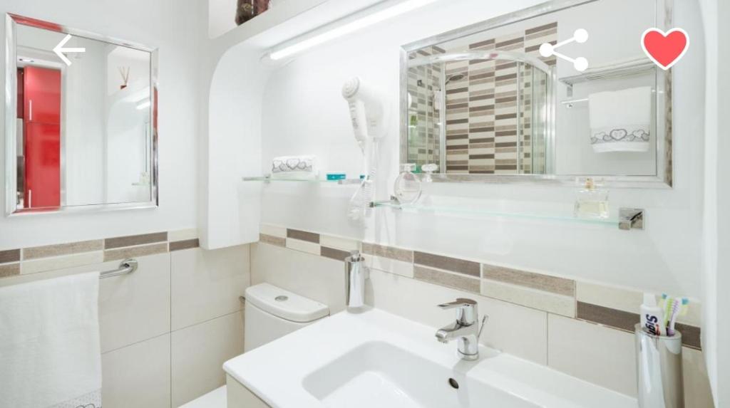 Łazienka w obiekcie Bungalow con piscina Maspalomas