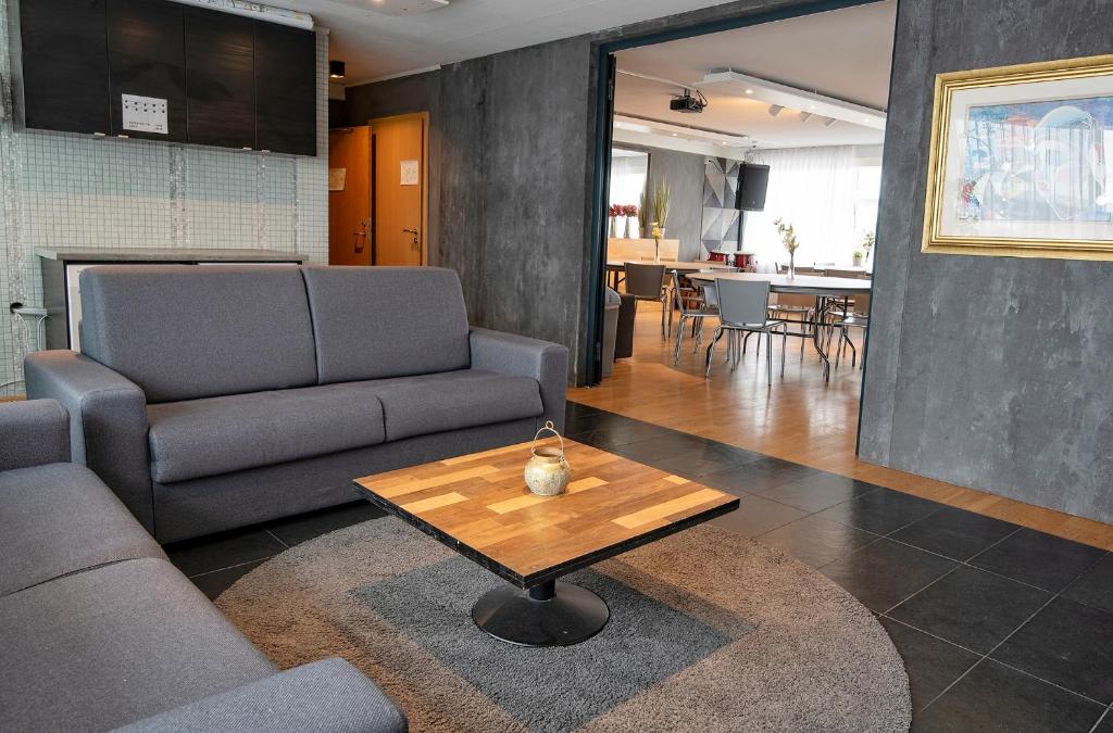 Posezení v ubytování B14 Hostel