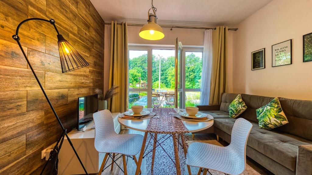 Posedenie v ubytovaní Apartament Centrum Holiday Mountain Residence - 5D Apartamenty