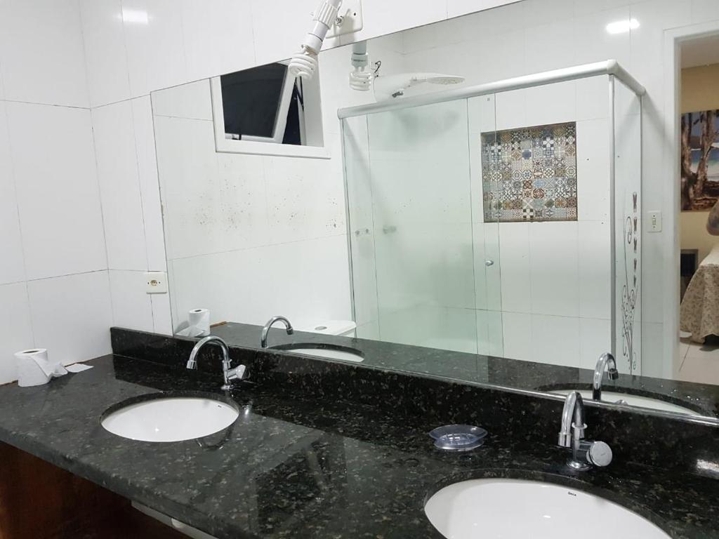  Casa com piscina itamambuca