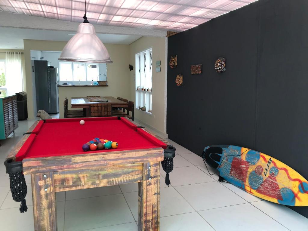  Casa com piscina itamambuca