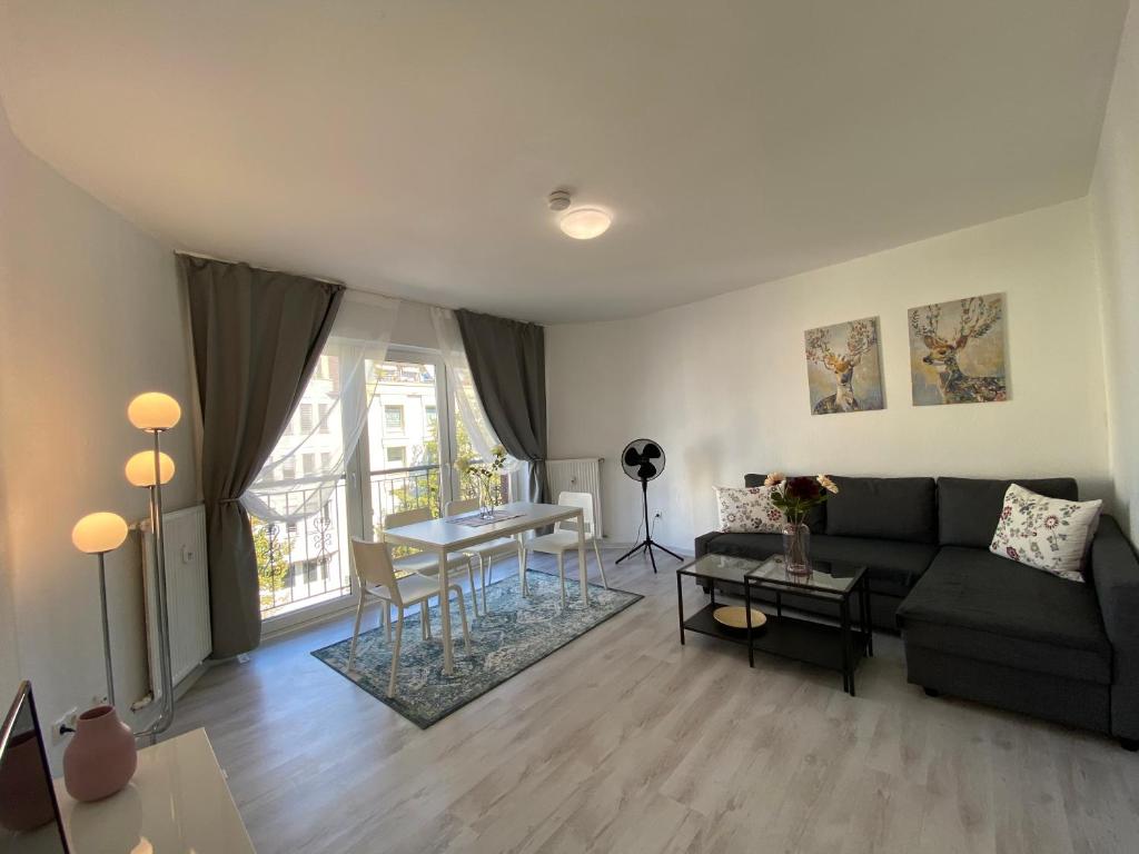 City Apartment Am Rhein 4 Bonn Germany Booking Com