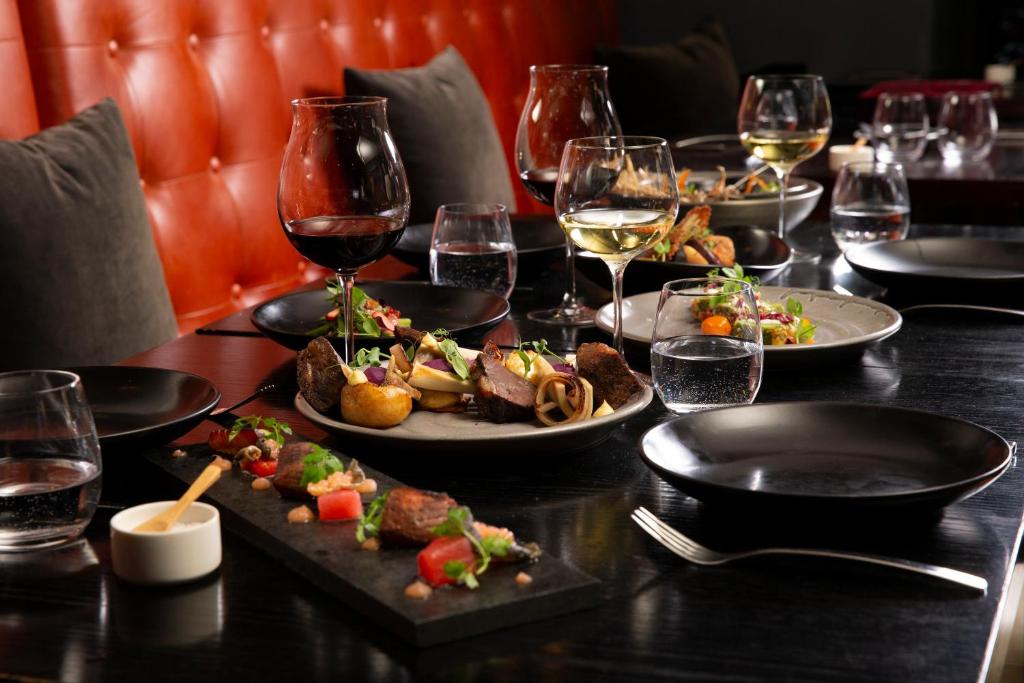 The Spire Hotel - Resim 19