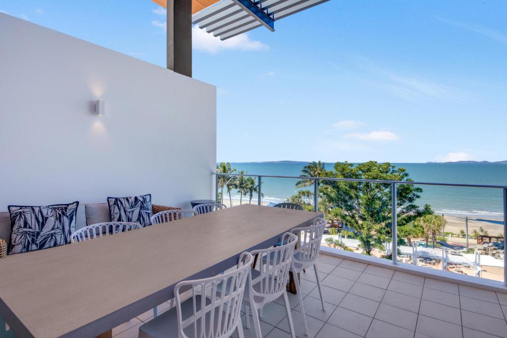 Echelon Apartments Yeppoon - Three Bedroom Superior Apartment With Ocean View