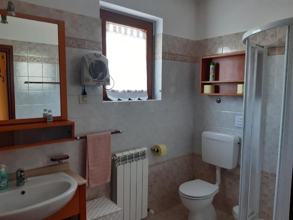 Koupelna v ubytování Apartman Lena Umag