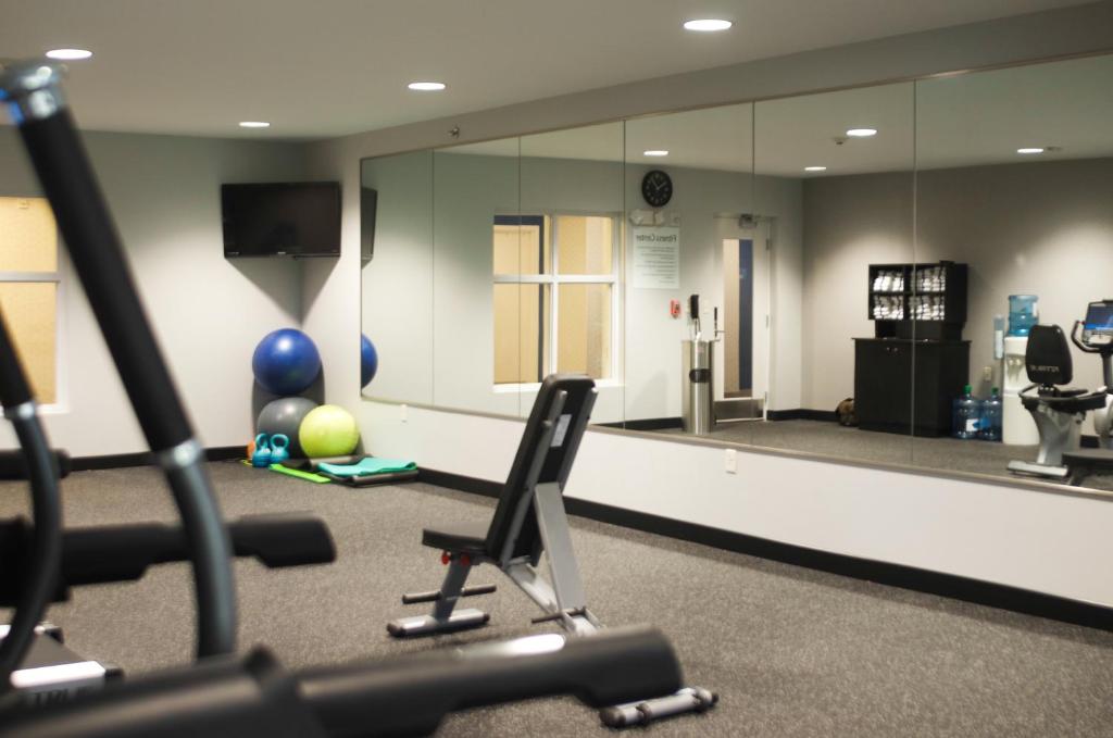 Holiday Inn Express Hickory - Hickory Mart by IHG photo