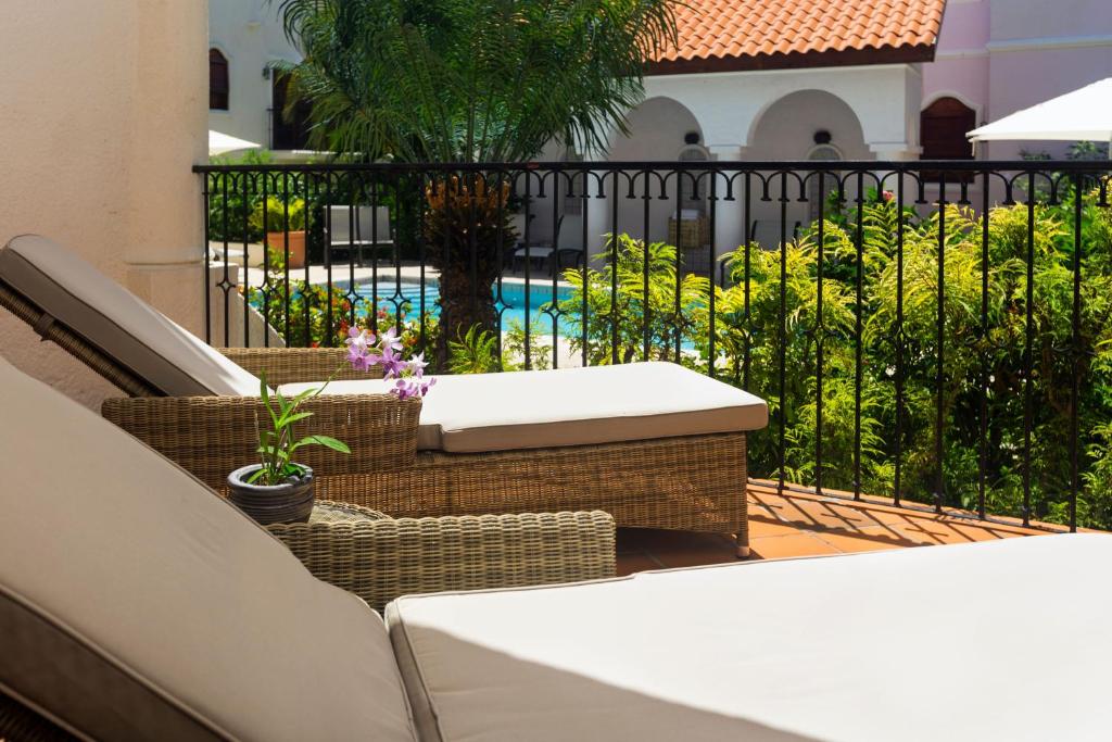 Bazén v ubytování Cap Maison Resort & Spa nebo v jeho okolí