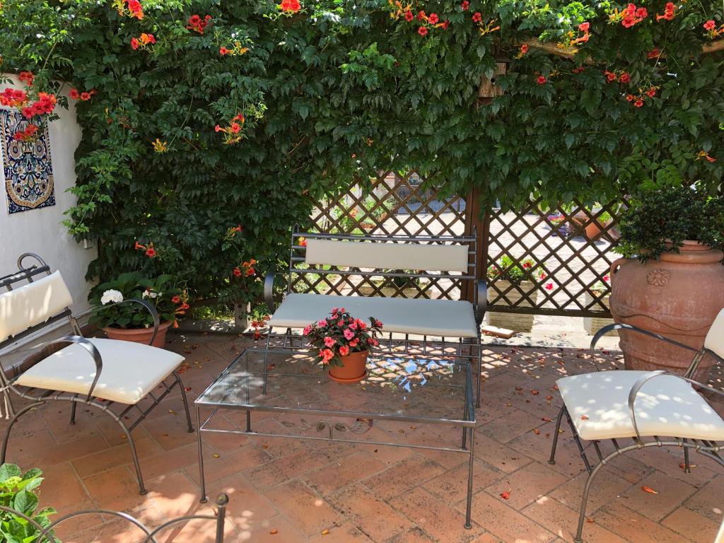 Vonkajšia záhrada v ubytovaní La terrazza di Elena