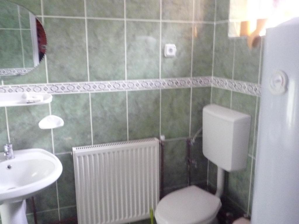 Pensiunea Mioritica - Two-Bedroom Suite