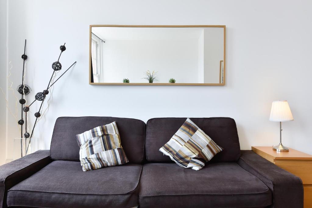 Fantastic Stays at Camden - One-Bedroom Apartment