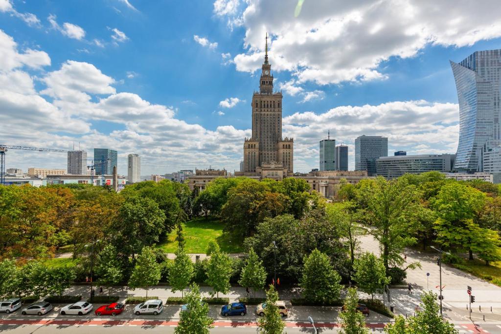 ワルシャワにあるApartments Warsaw Downtown Świętokrzyska by Rentersのギャラリーの写真