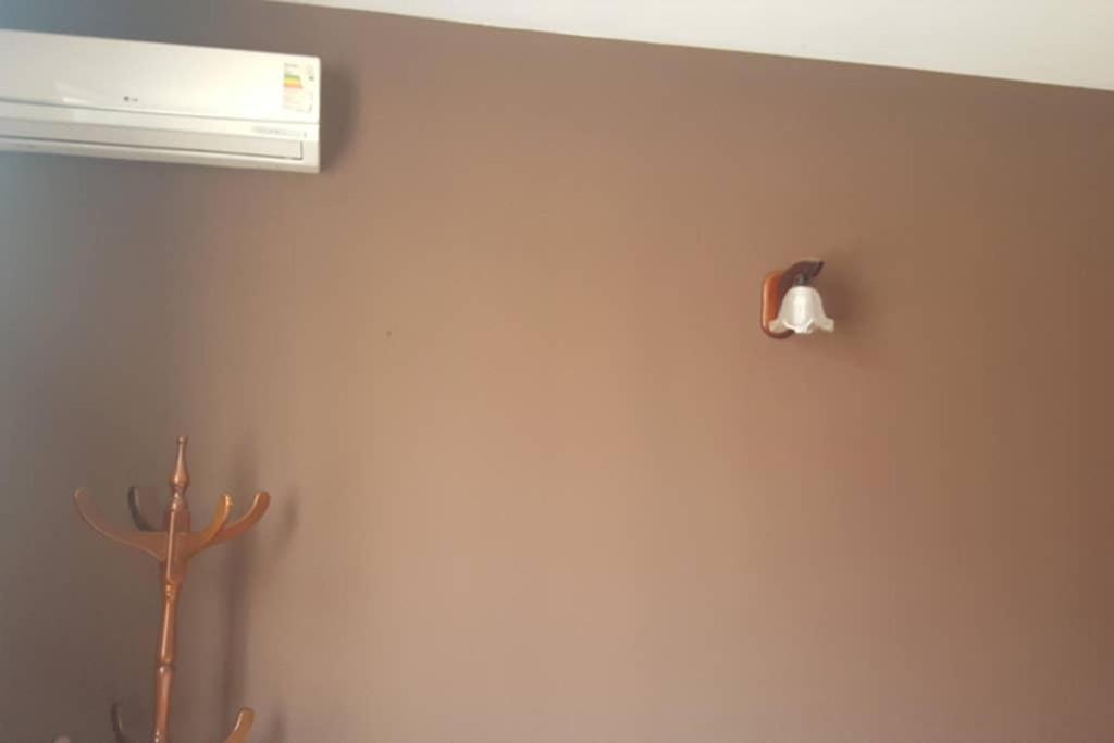  Apt espaçoso iluminado ventilado e bem localizado