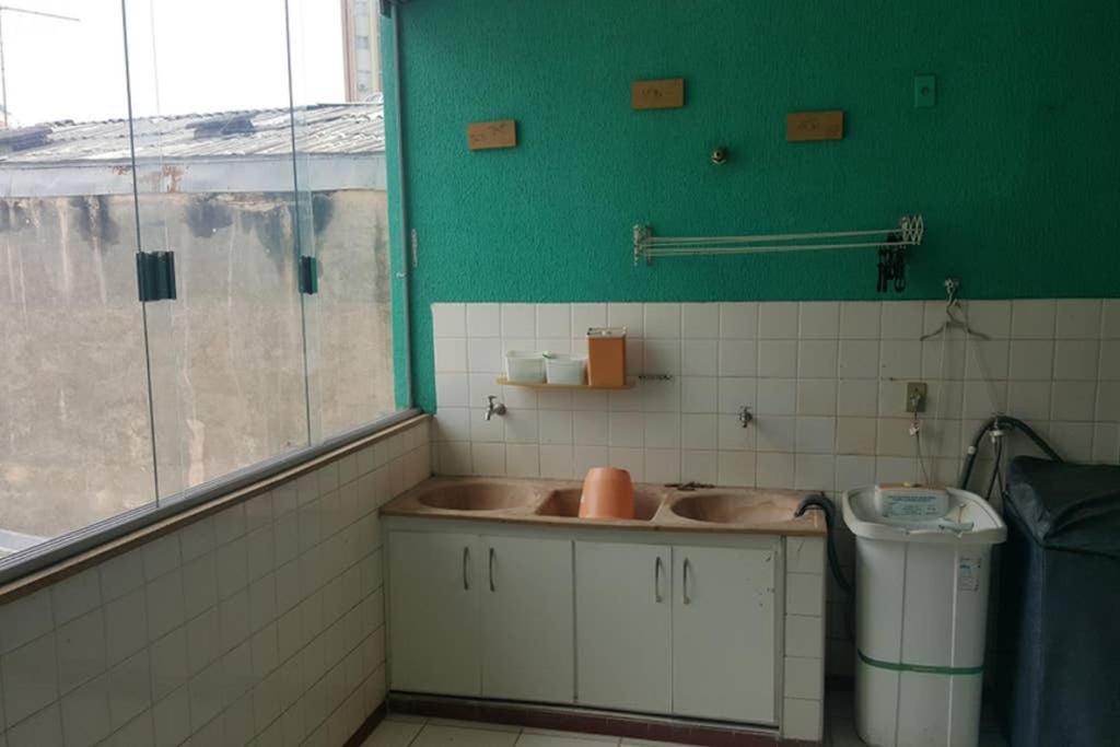  Apt espaçoso iluminado ventilado e bem localizado