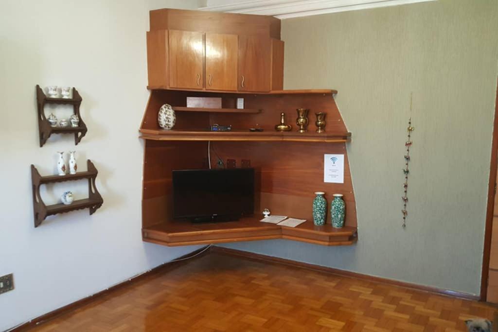 Apt espaçoso iluminado ventilado e bem localizado