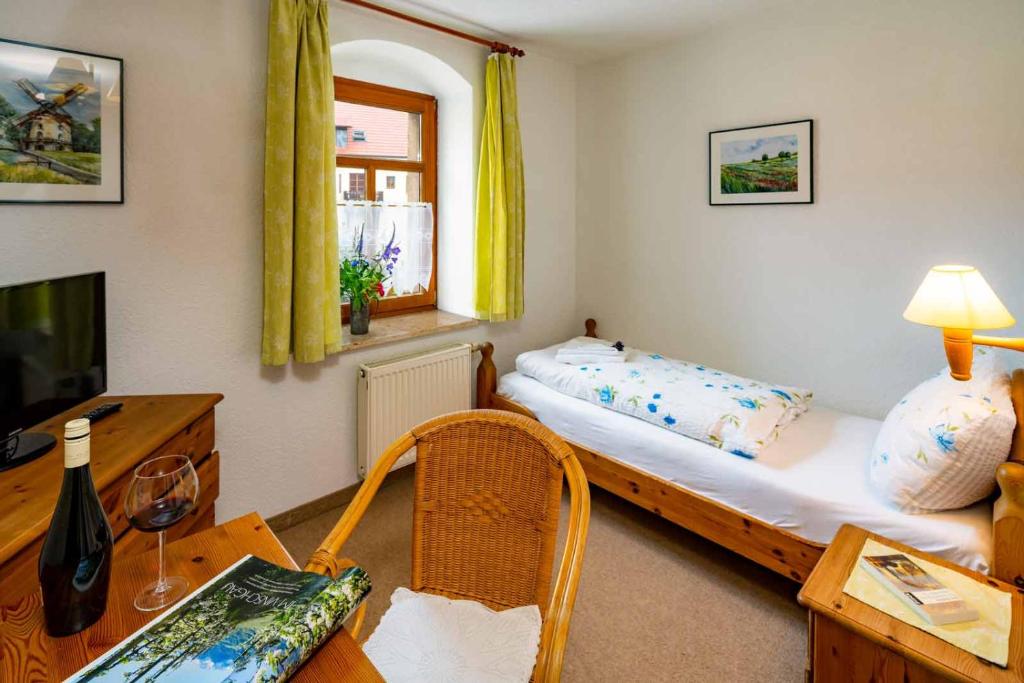 Landhotel Gut Wildberg mit Sauna - 5