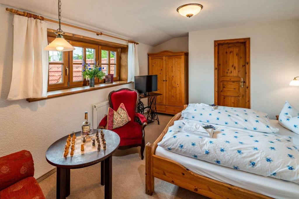 Landhotel Gut Wildberg mit Sauna - 8