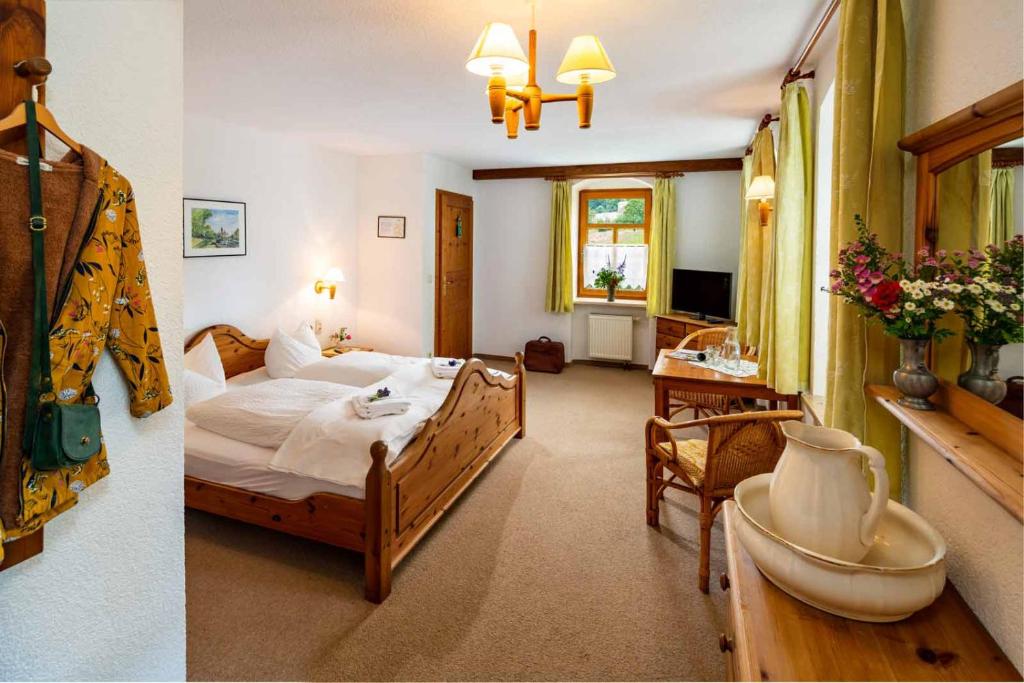 Landhotel Gut Wildberg mit Sauna - 10