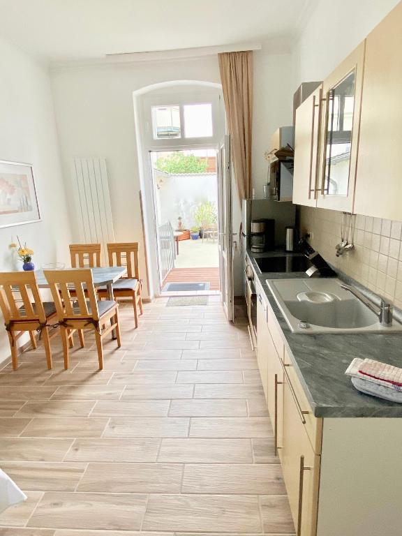 Kuchyň nebo kuchyňský kout v ubytování Villa Bergfried