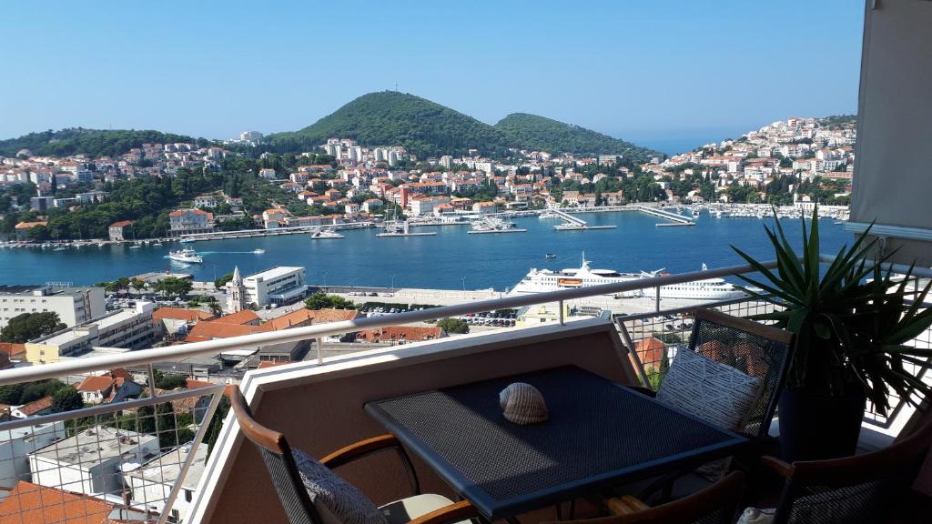 Apartment Luna & Lea amazing sea view with private parking