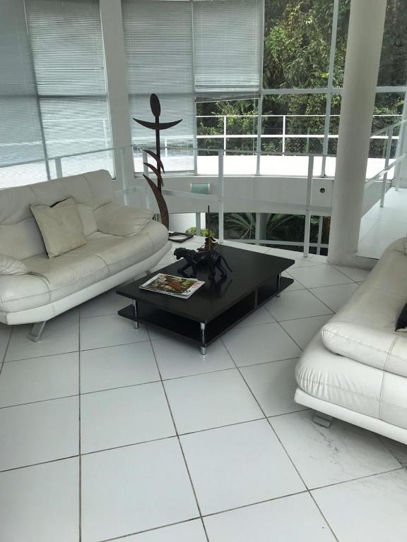  Casa Condomínio Fechado Hanga Roa Bertioga