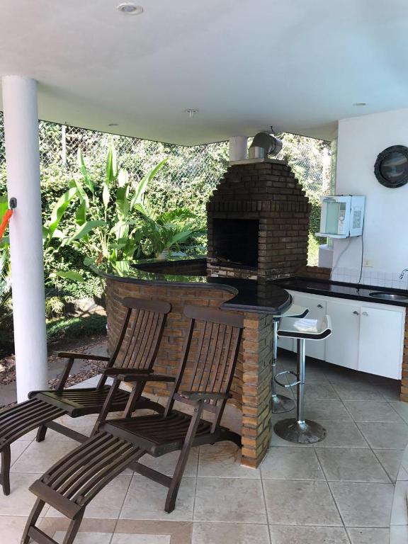  Casa Condomínio Fechado Hanga Roa Bertioga