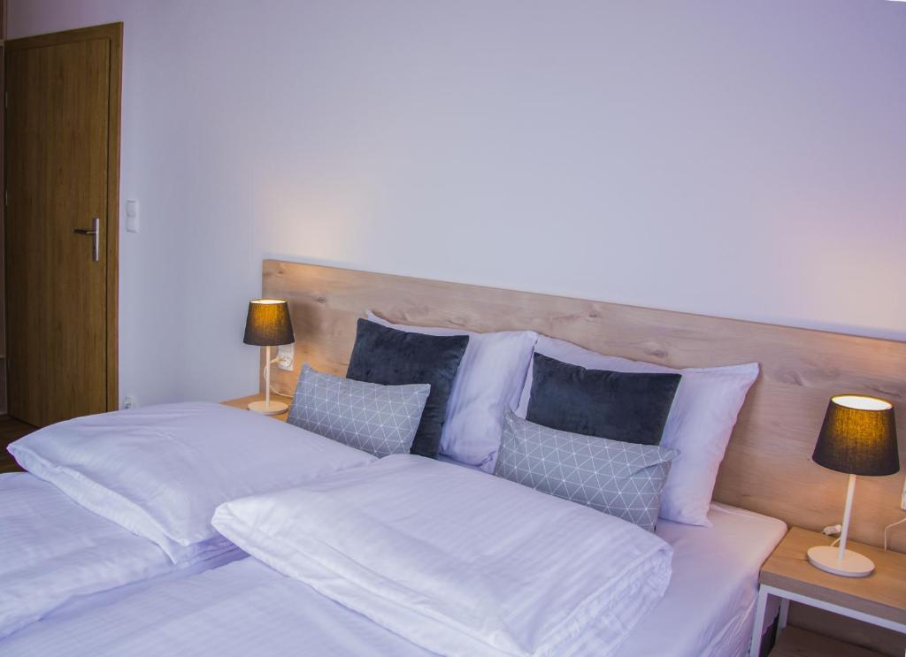 WILLA KORSARSKA - 18