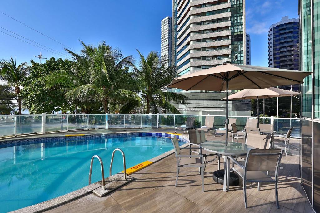 Bazén v ubytování Radisson Recife nebo v jeho okolí