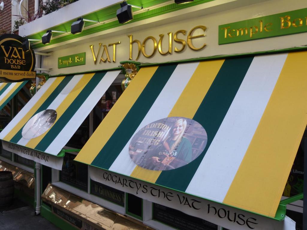 Blooms Hotel - Resim 12