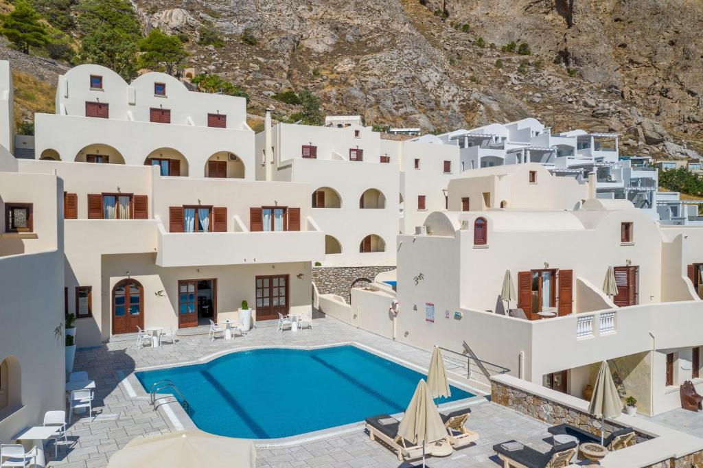 Epavlis Hotel & Spaの敷地内または近くにあるプール