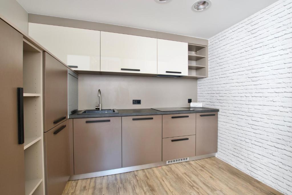 Standard Apartment by Hi5 - Gellért Spa Area - Studio