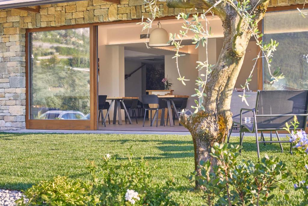 Vonkajšia záhrada v ubytovaní Agriturismo De Bas