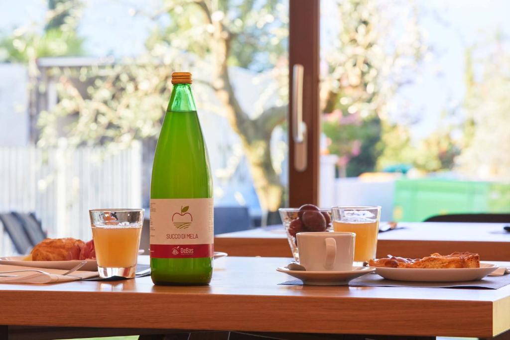 Nápoje v ubytovaní Agriturismo De Bas