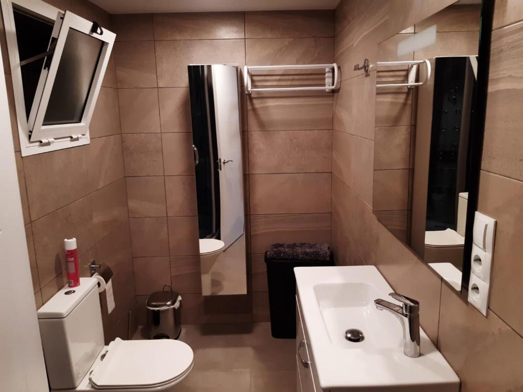 Kúpeľňa v ubytovaní Modern huge appartement, just 100 m from the beach