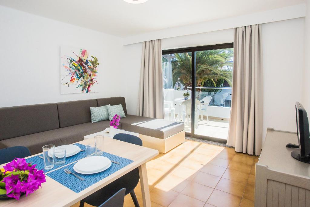 Los Tulipanes - Apartment With Pool View