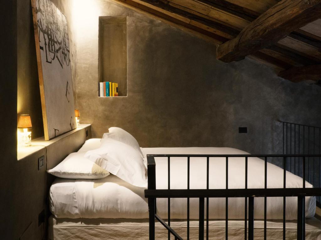 Palazzo Albricci Peregrini - 17