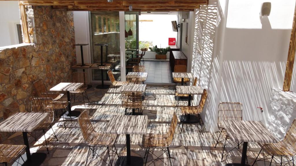 Posezení v ubytování AELLIA HOTEL & SUITES LEROS