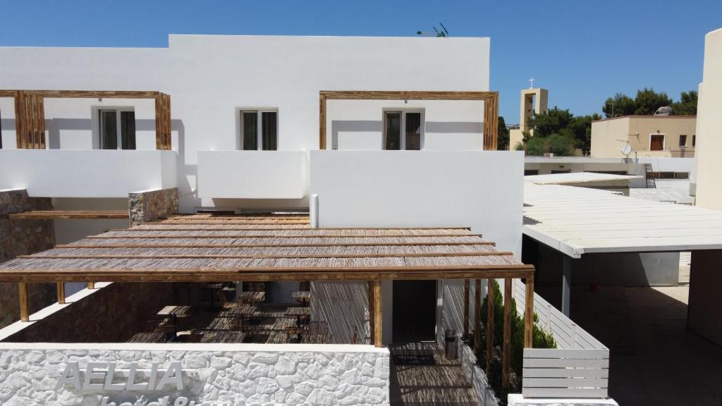 Balkón nebo terasa v ubytování AELLIA HOTEL & SUITES LEROS