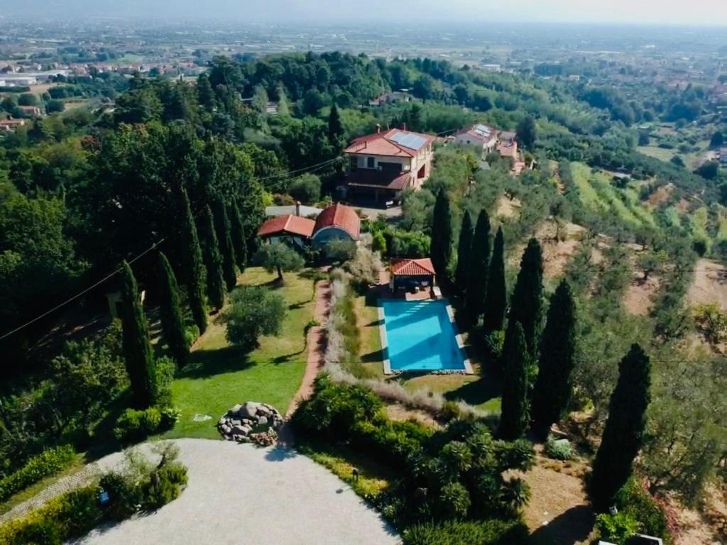 Bazén v ubytování Casa le valli nebo v jeho okolí