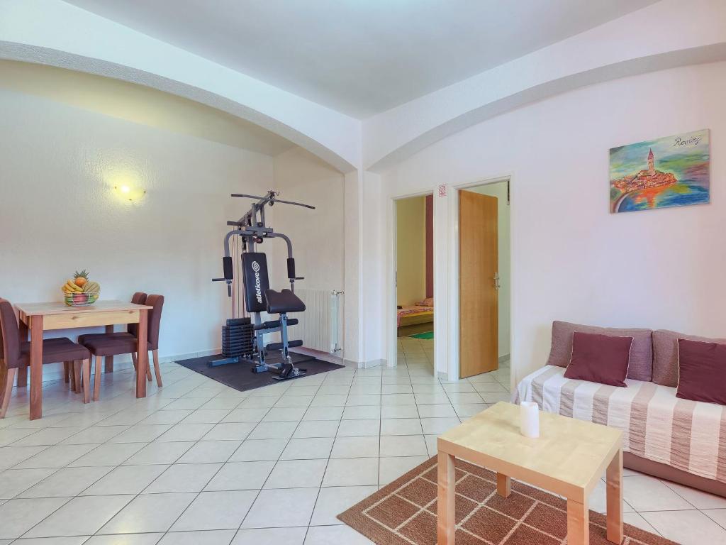 Fitness centrum a/nebo fitness zařízení v ubytování Holiday Home Melian by Interhome