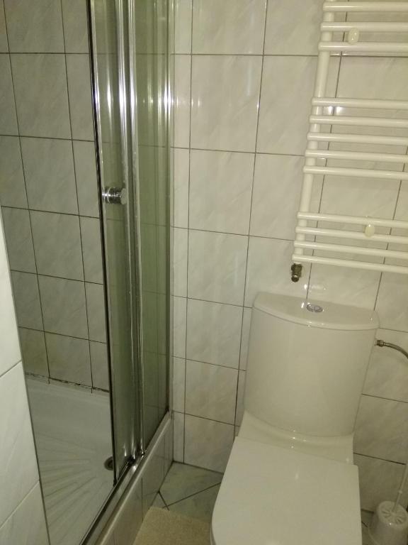 Kúpeľňa v ubytovaní Zajazd U Doktora