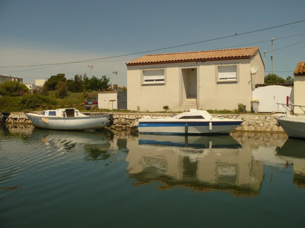 La petite maison au bord du canal T2 - 3étoiles - - Villa De Un Dormitorio