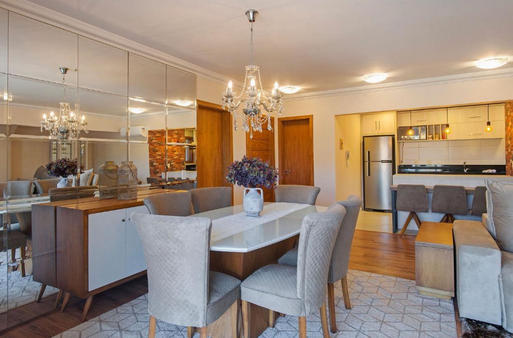 Garibaldi 501B 3 Dormitórios 14PAX junto à Rua Coberta  Garibaldi 501B 3 Dormitórios 14PAX junto à Rua Coberta