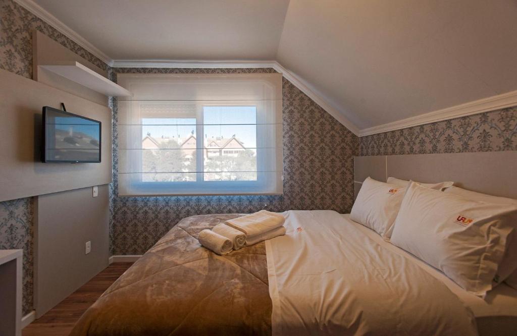 Garibaldi 501B 3 Dormitórios 14PAX junto à Rua Coberta  Garibaldi 501B 3 Dormitórios 14PAX junto à Rua Coberta